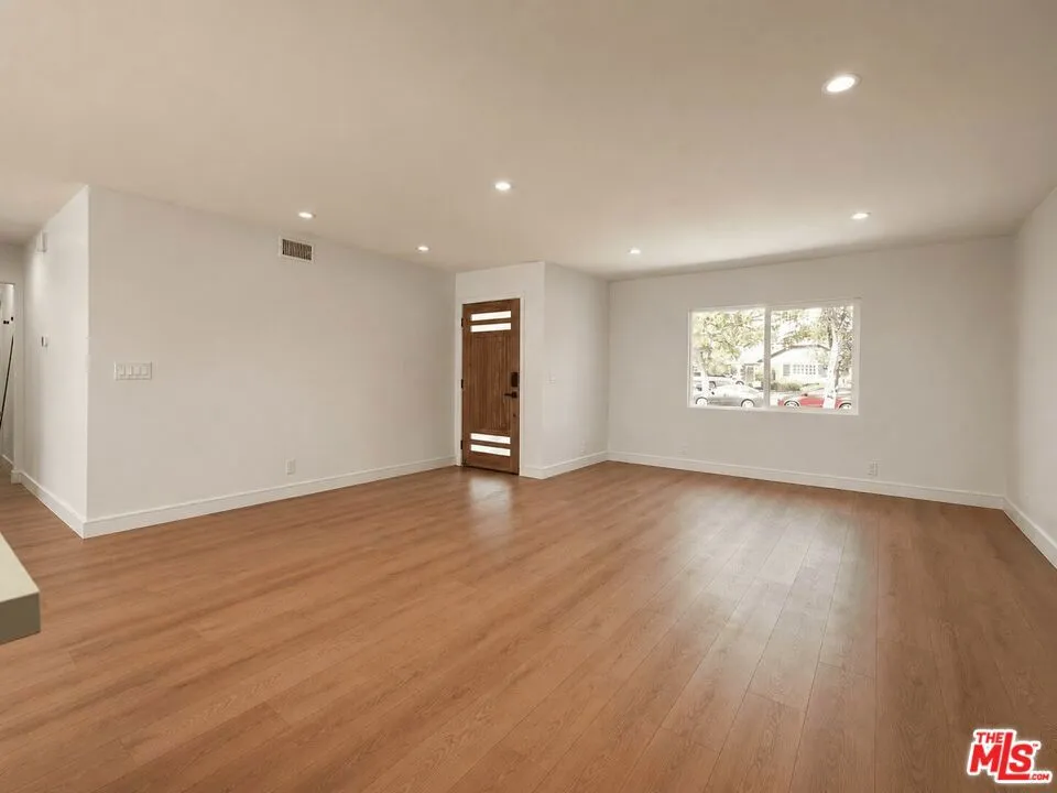 6531 Neddy Avenue West Hills, CA 91307