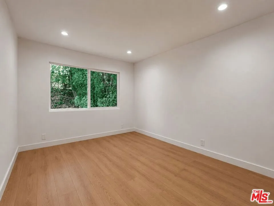 6531 Neddy Avenue West Hills, CA 91307