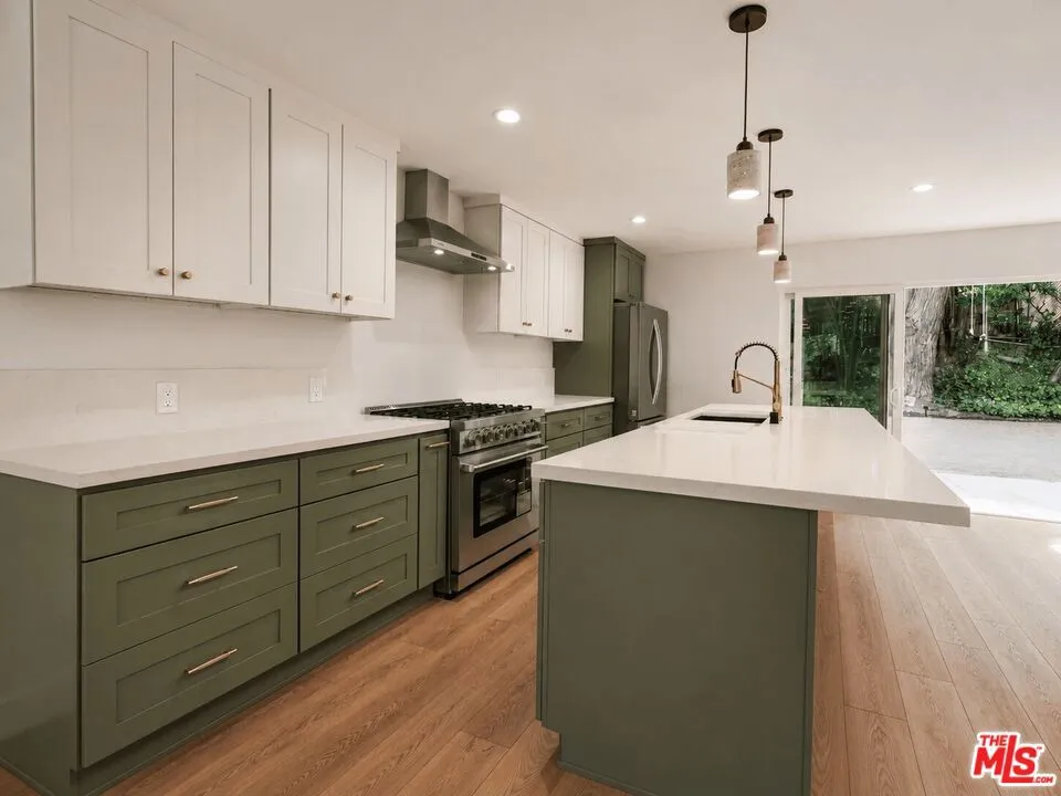 6531 Neddy Avenue West Hills, CA 91307