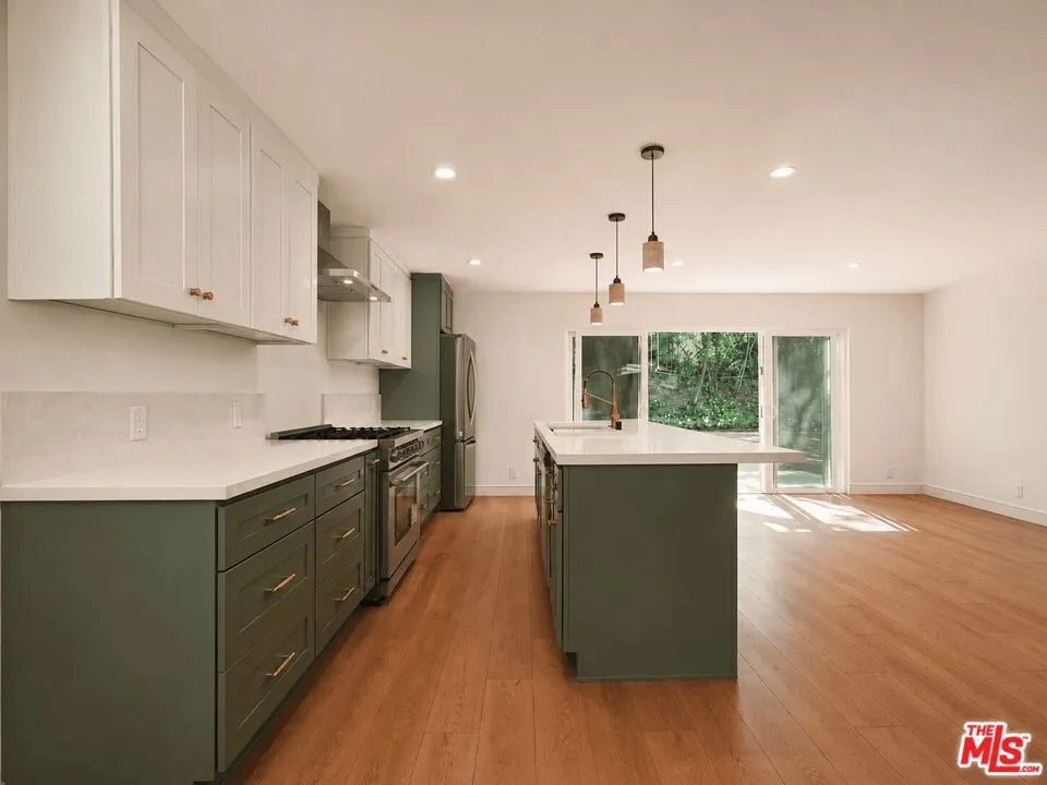 6531 Neddy Avenue West Hills, CA 91307