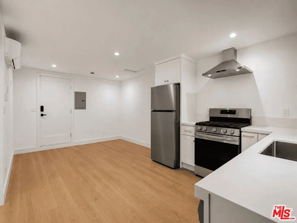 6531 Neddy Avenue West Hills, CA 91307