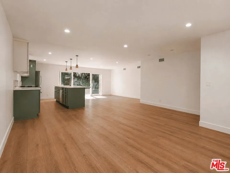 6531 Neddy Avenue West Hills, CA 91307