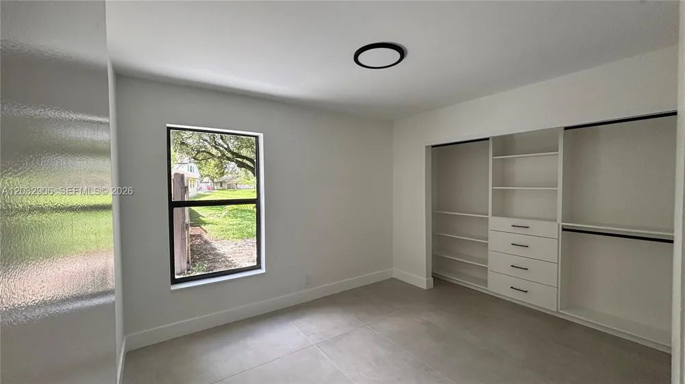 49 Forest Cir Cooper City, FL 33026