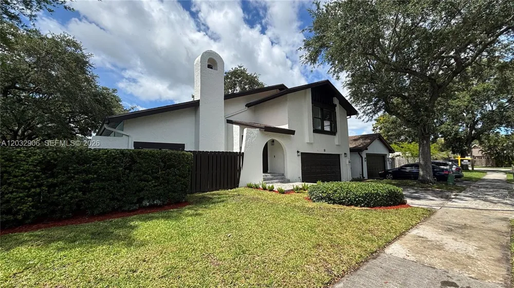 49 Forest Cir Cooper City, FL 33026