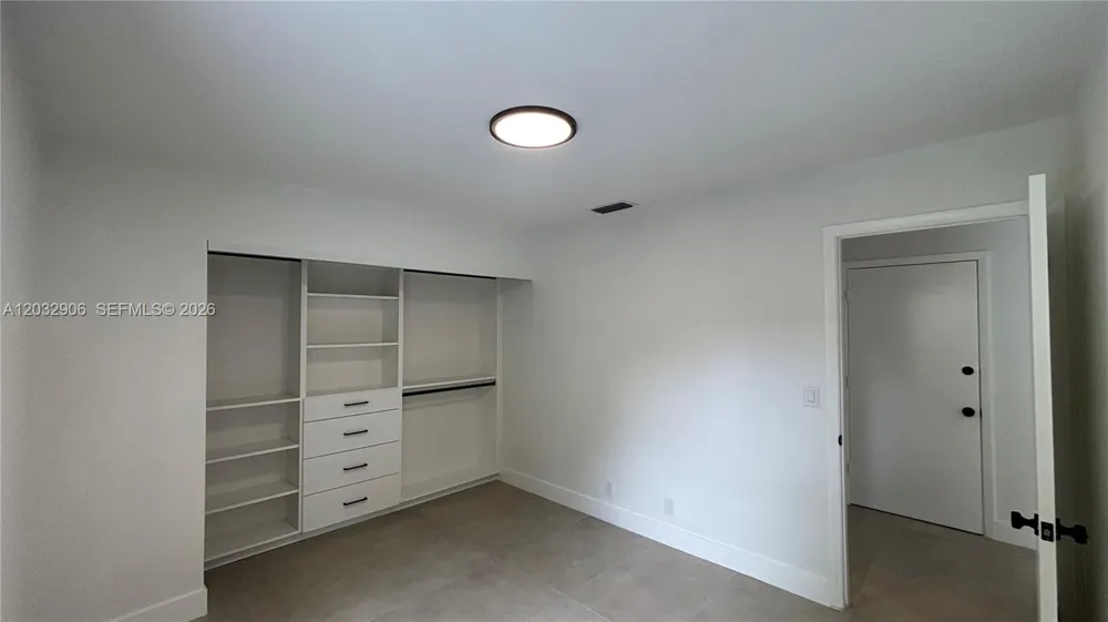 49 Forest Cir Cooper City, FL 33026