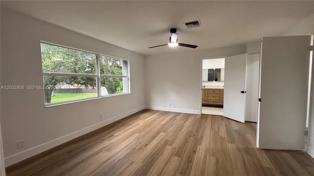 49 Forest Cir Cooper City, FL 33026
