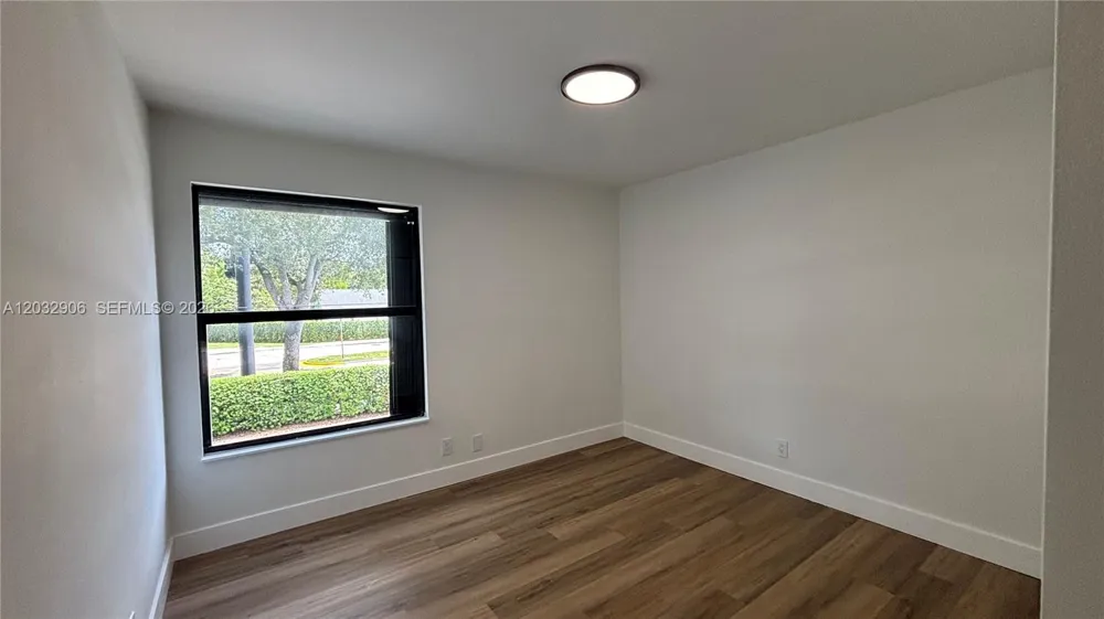 49 Forest Cir Cooper City, FL 33026