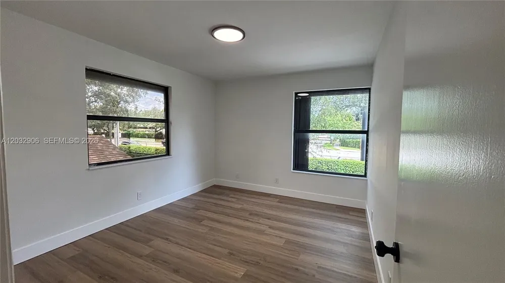 49 Forest Cir Cooper City, FL 33026