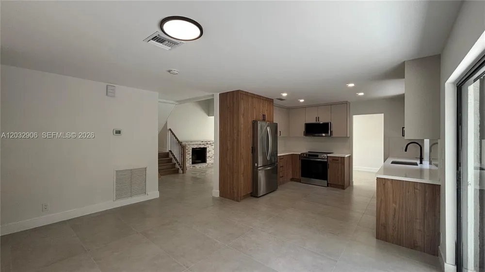 49 Forest Cir Cooper City, FL 33026
