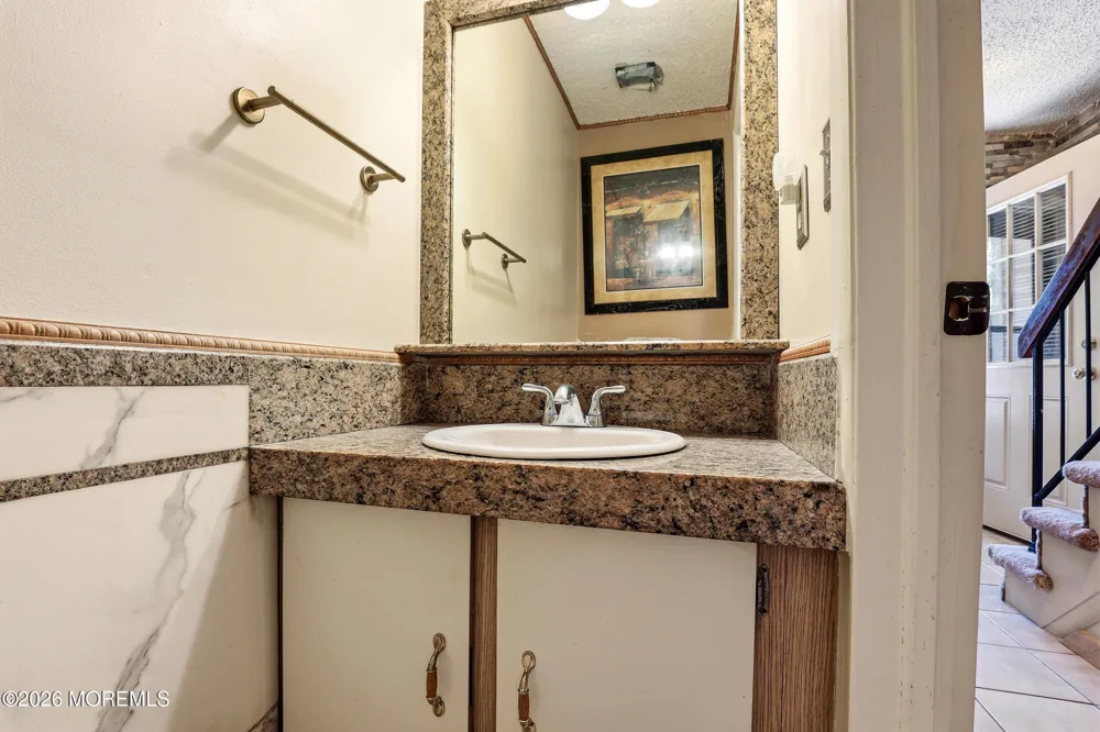 1206 Dahlia Court Jackson, NJ 08527