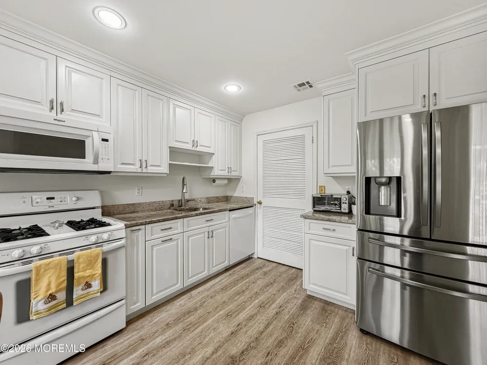 254 Plum Drive Marlboro, NJ 07746
