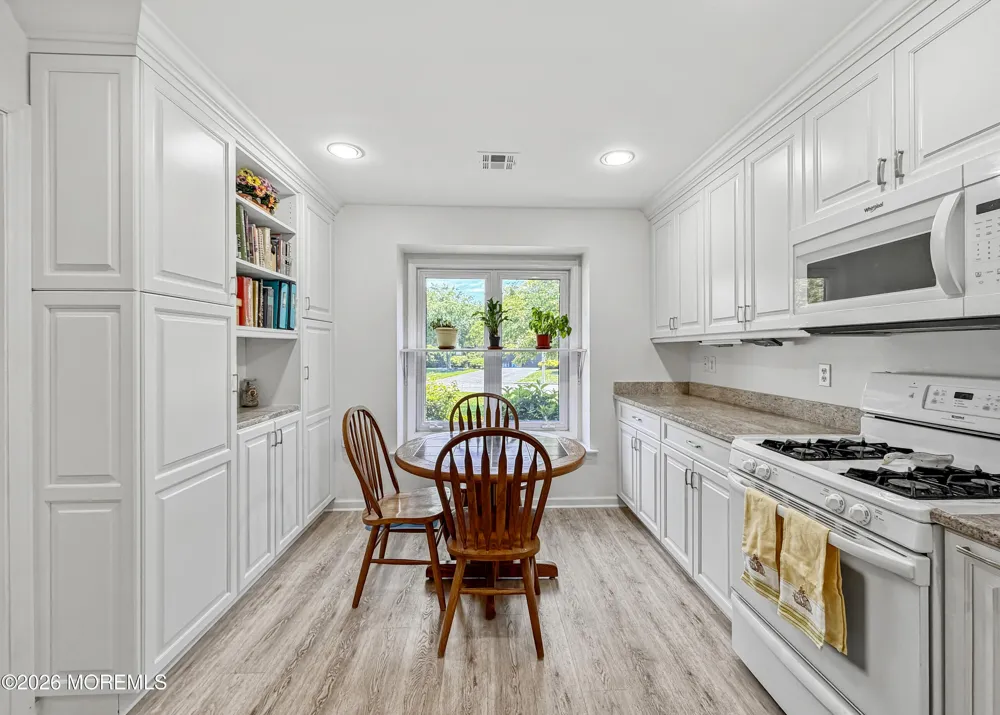 254 Plum Drive Marlboro, NJ 07746