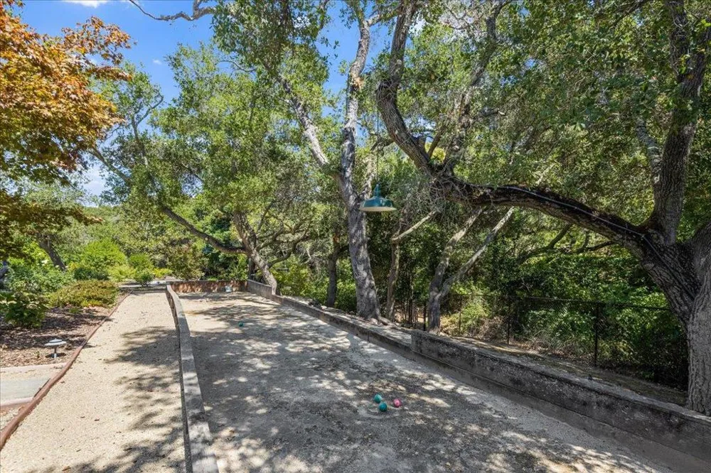 20040 Spaich Court Saratoga, CA 95070