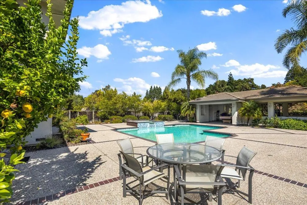 20040 Spaich Court Saratoga, CA 95070