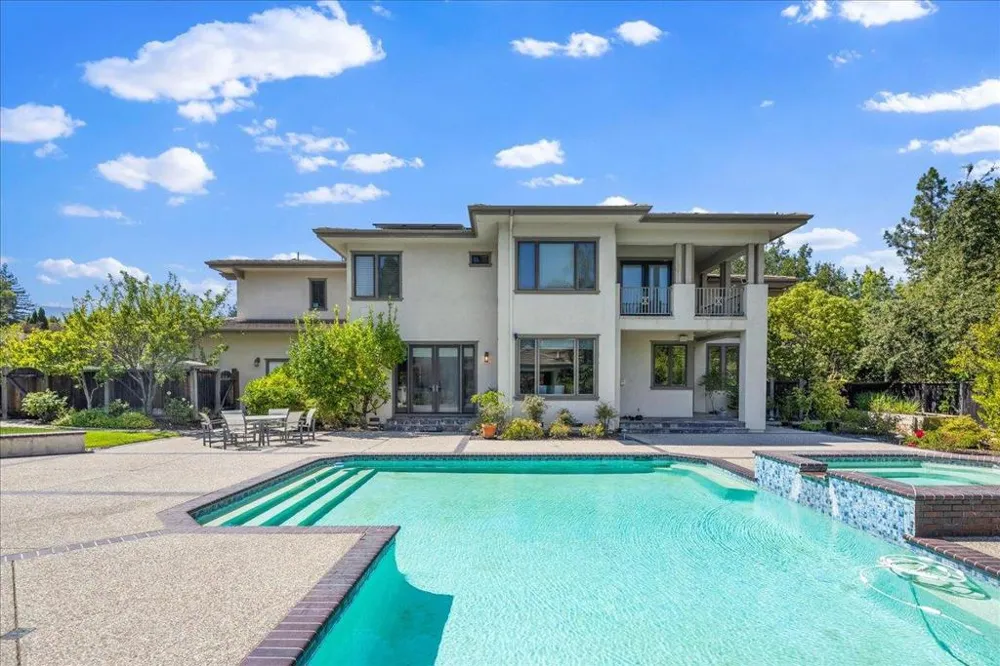 20040 Spaich Court Saratoga, CA 95070
