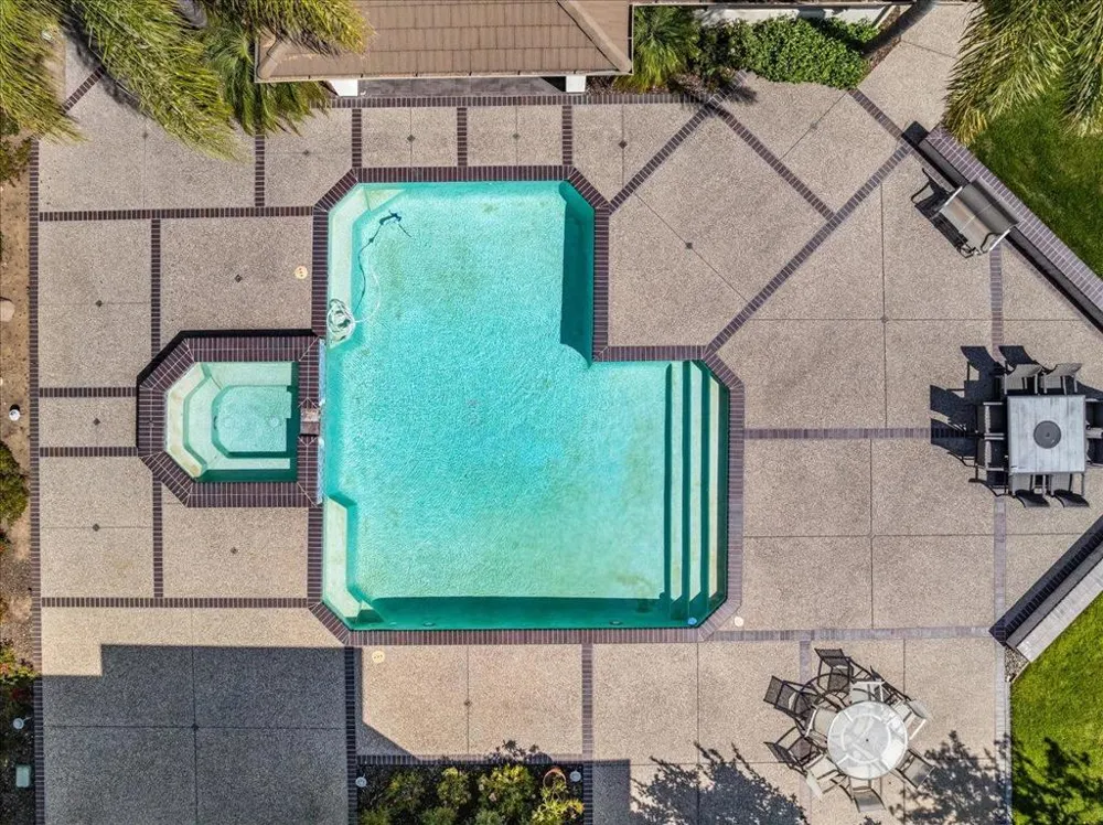 20040 Spaich Court Saratoga, CA 95070