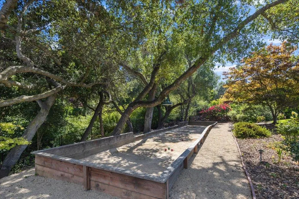 20040 Spaich Court Saratoga, CA 95070