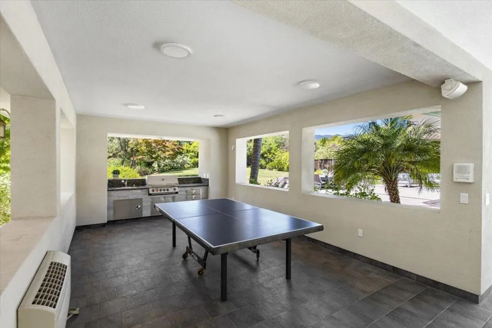 20040 Spaich Court Saratoga, CA 95070