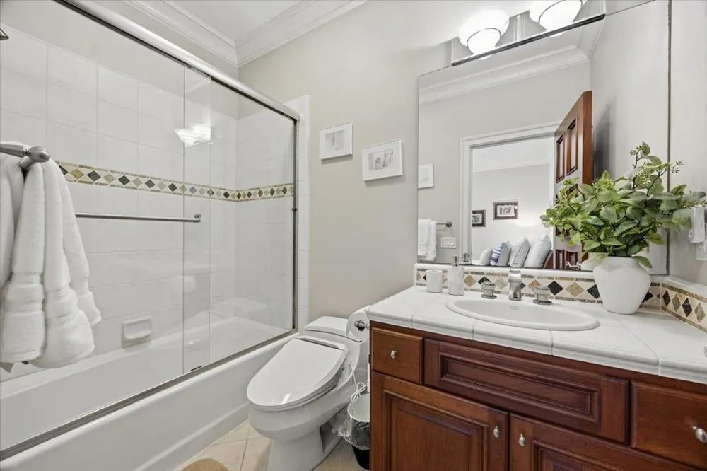 20040 Spaich Court Saratoga, CA 95070