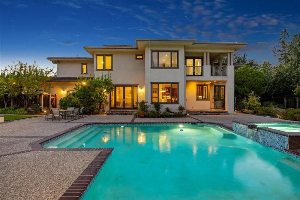 20040 Spaich Court Saratoga, CA 95070