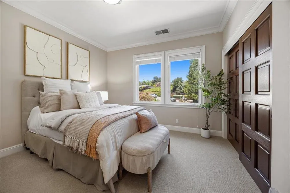 20040 Spaich Court Saratoga, CA 95070