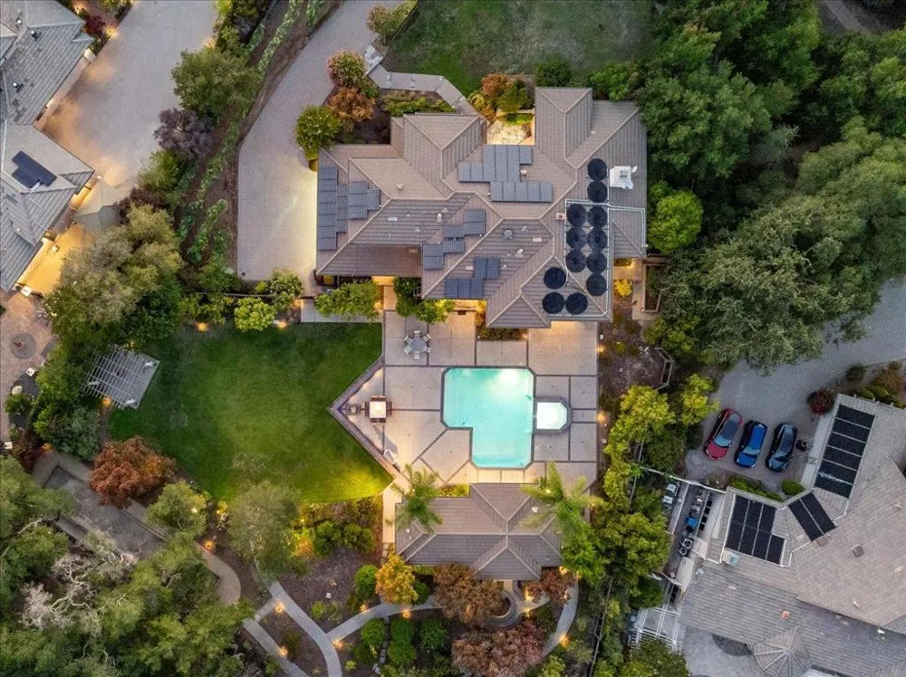 20040 Spaich Court Saratoga, CA 95070