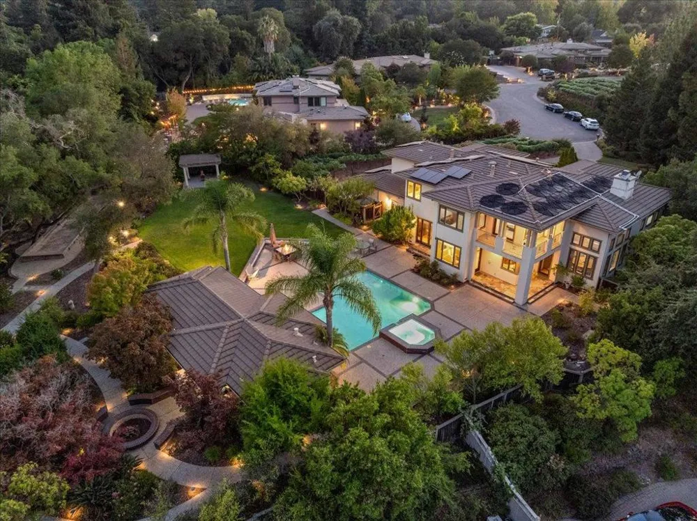 20040 Spaich Court Saratoga, CA 95070