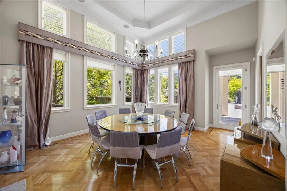 20040 Spaich Court Saratoga, CA 95070