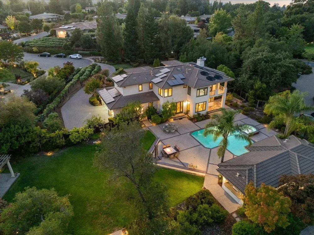 20040 Spaich Court Saratoga, CA 95070