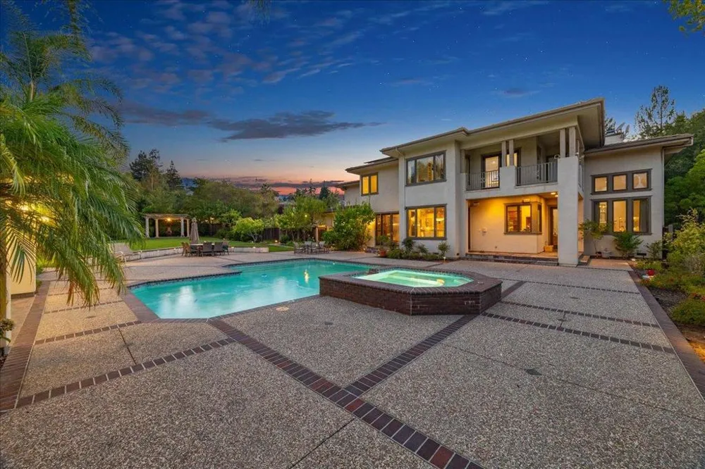 20040 Spaich Court Saratoga, CA 95070