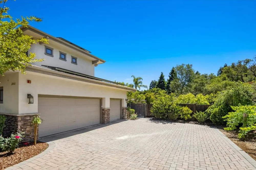 20040 Spaich Court Saratoga, CA 95070