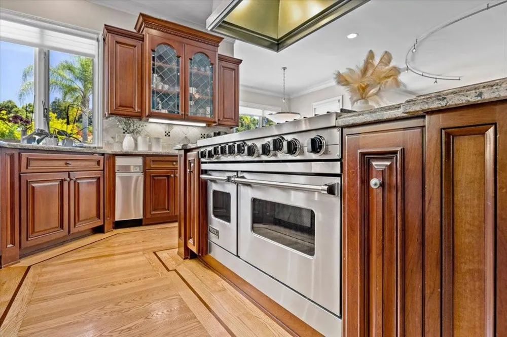 20040 Spaich Court Saratoga, CA 95070