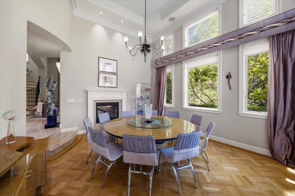 20040 Spaich Court Saratoga, CA 95070
