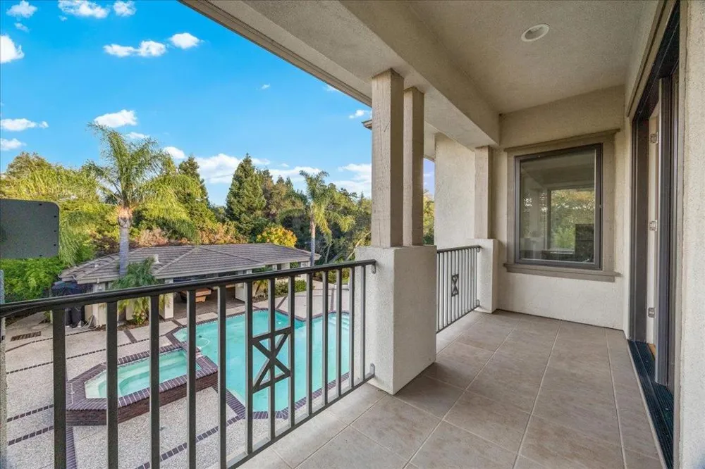 20040 Spaich Court Saratoga, CA 95070