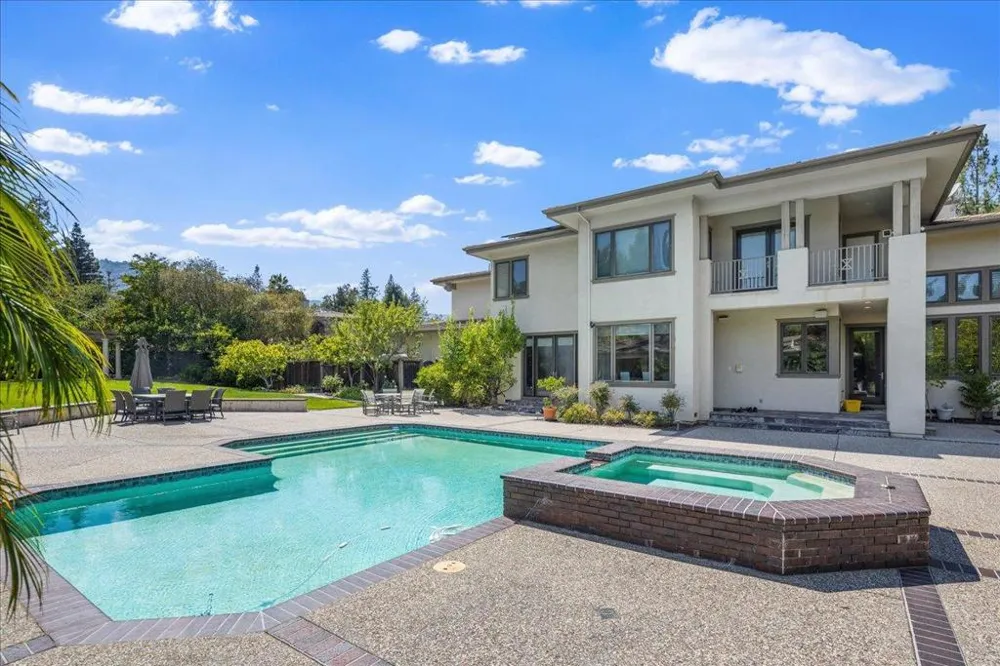 20040 Spaich Court Saratoga, CA 95070
