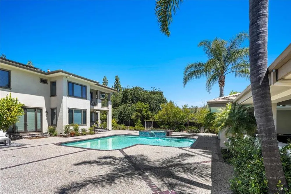 20040 Spaich Court Saratoga, CA 95070