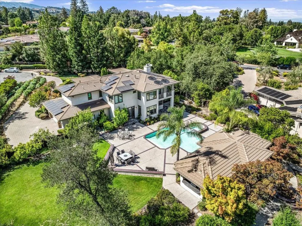 20040 Spaich Court Saratoga, CA 95070