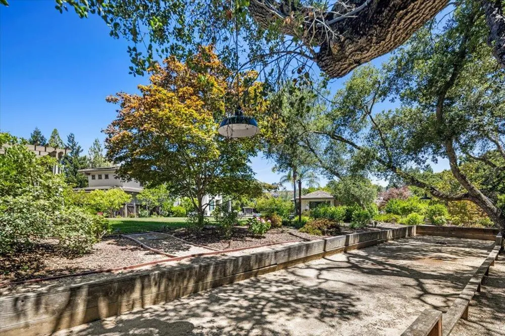 20040 Spaich Court Saratoga, CA 95070