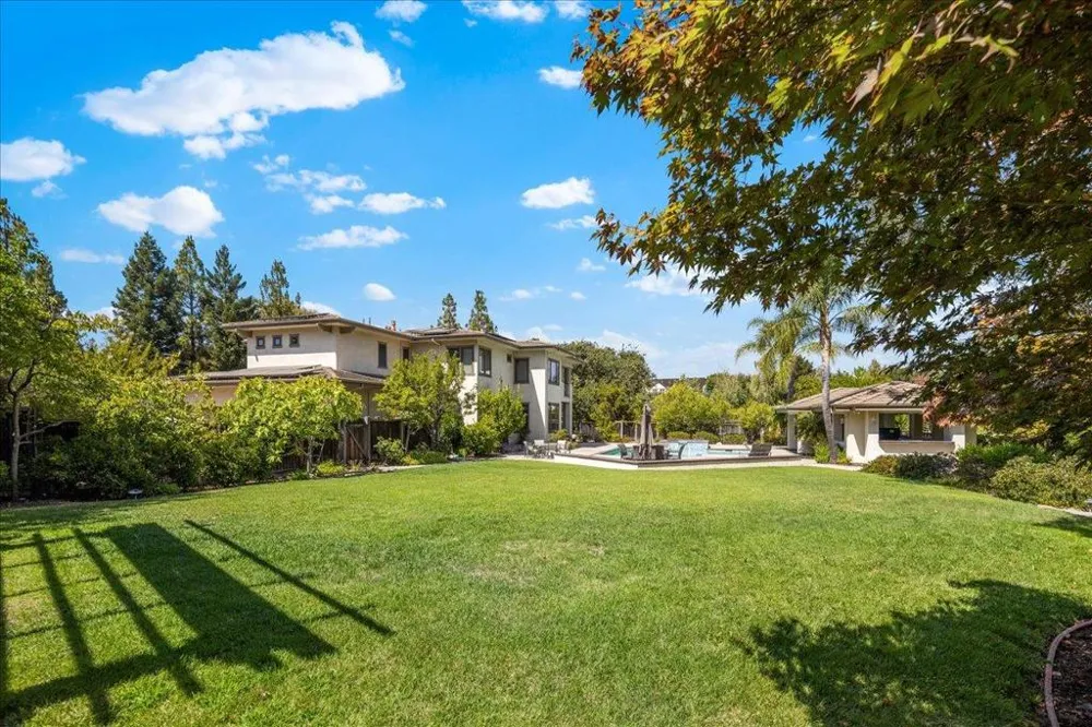 20040 Spaich Court Saratoga, CA 95070