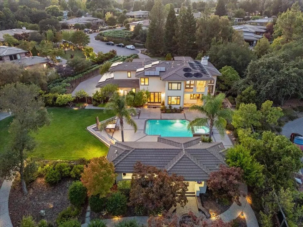 20040 Spaich Court Saratoga, CA 95070