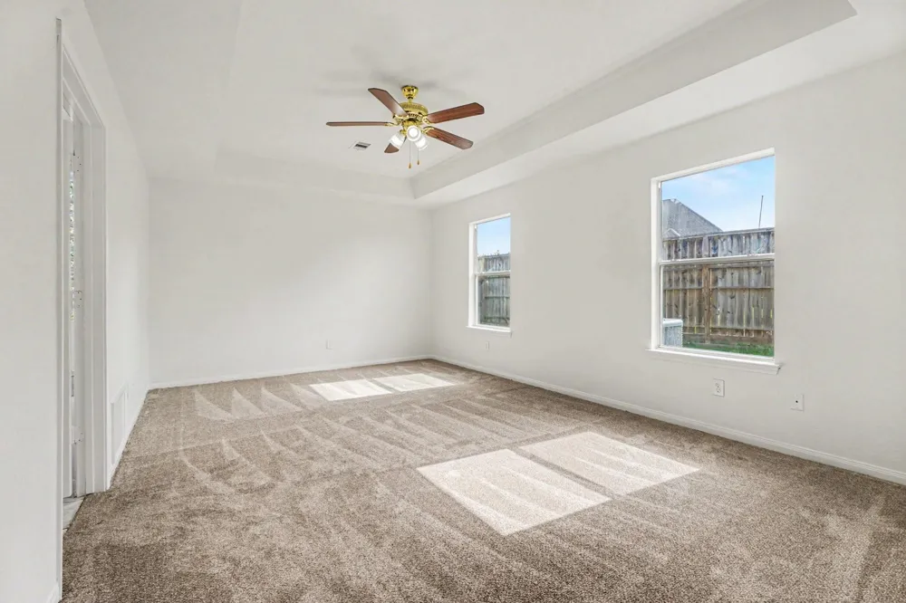 5123 Chase Park Gate Street Bacliff, TX 77518