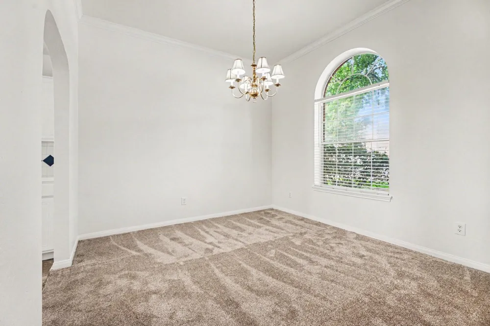 5123 Chase Park Gate Street Bacliff, TX 77518
