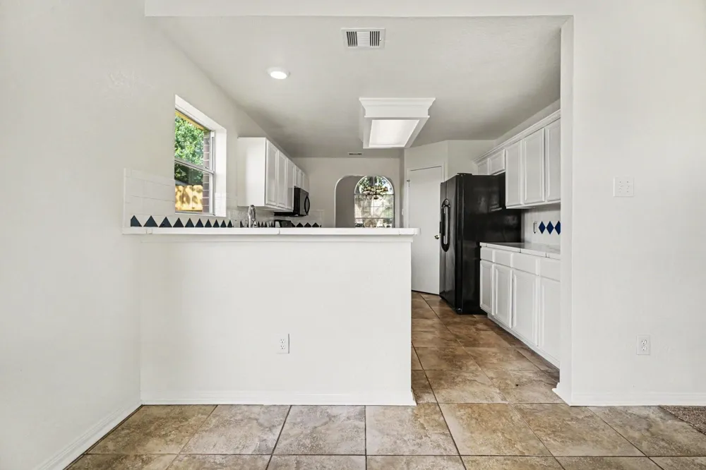 5123 Chase Park Gate Street Bacliff, TX 77518