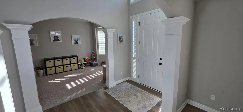 6002 Monarch Clarkston City, MI 48348