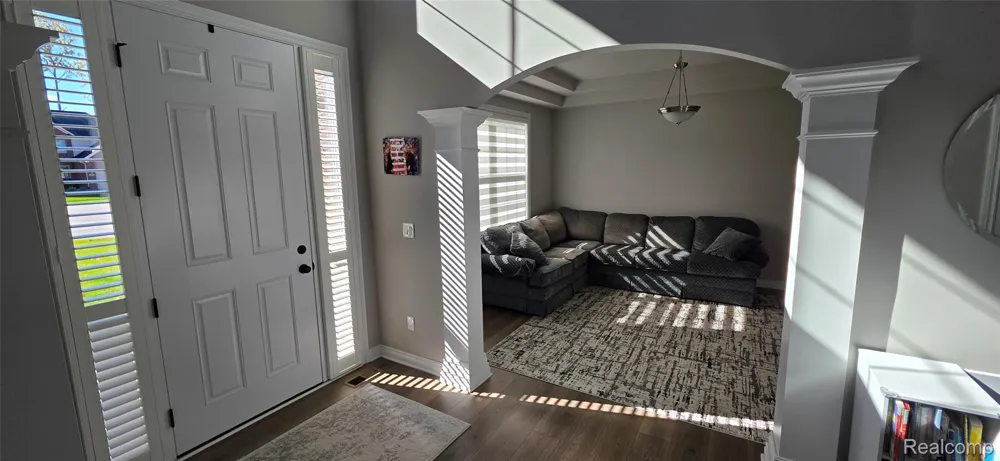 6002 Monarch Clarkston City, MI 48348
