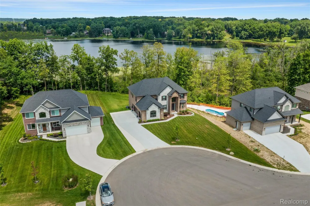 6002 Monarch Clarkston City, MI 48348