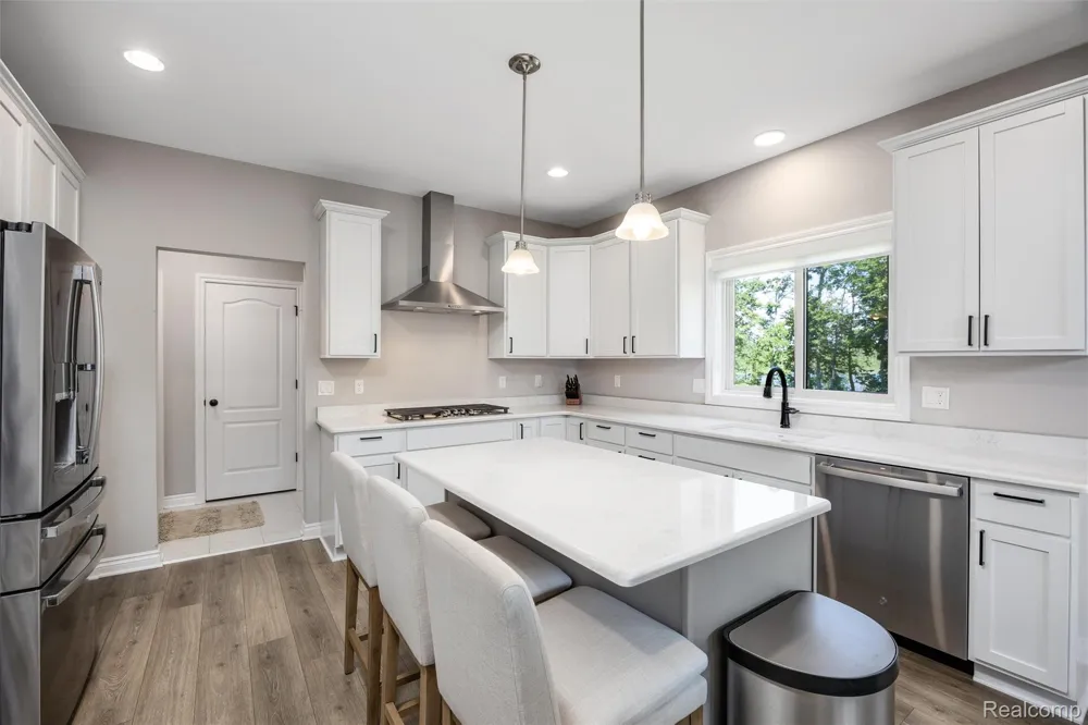 6002 Monarch Clarkston City, MI 48348