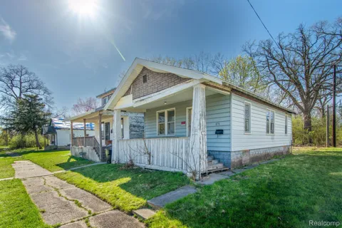 975 FERNHILL STREET