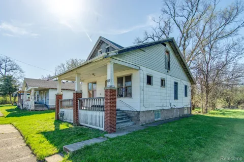 985 FERNHILL STREET