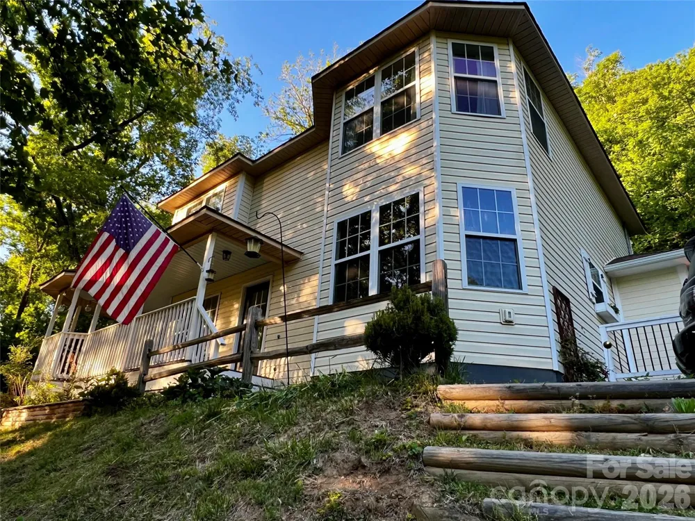 747 Osborne Road Clyde, NC 28721
